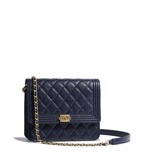 chanel boy clutch bag